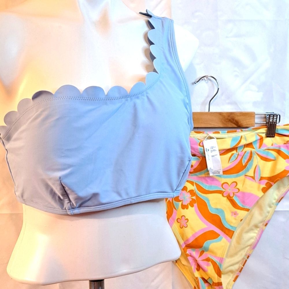 CUPSHE Women's Scalloped One Shoulder Bikini Set with multi color Bottom Size XL